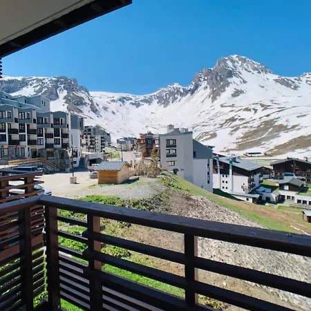 Cosy Avec Balcon - Proche Pistes Et Commerces - Val Claret, - Fr-1-502-322 Apartment *